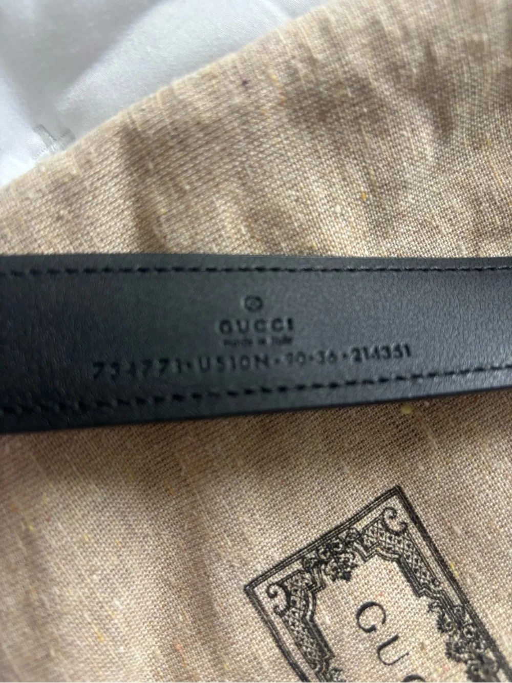 Gucci Blondie Black Leather Belt with Silver Interlocking G Buckle $495 size 90
